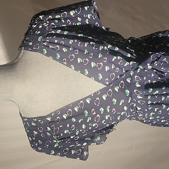 Studio M, Woman's Navy Blue & Green V-Neck, Tie Front Blouse, Size: XL - Picture 2 of 9